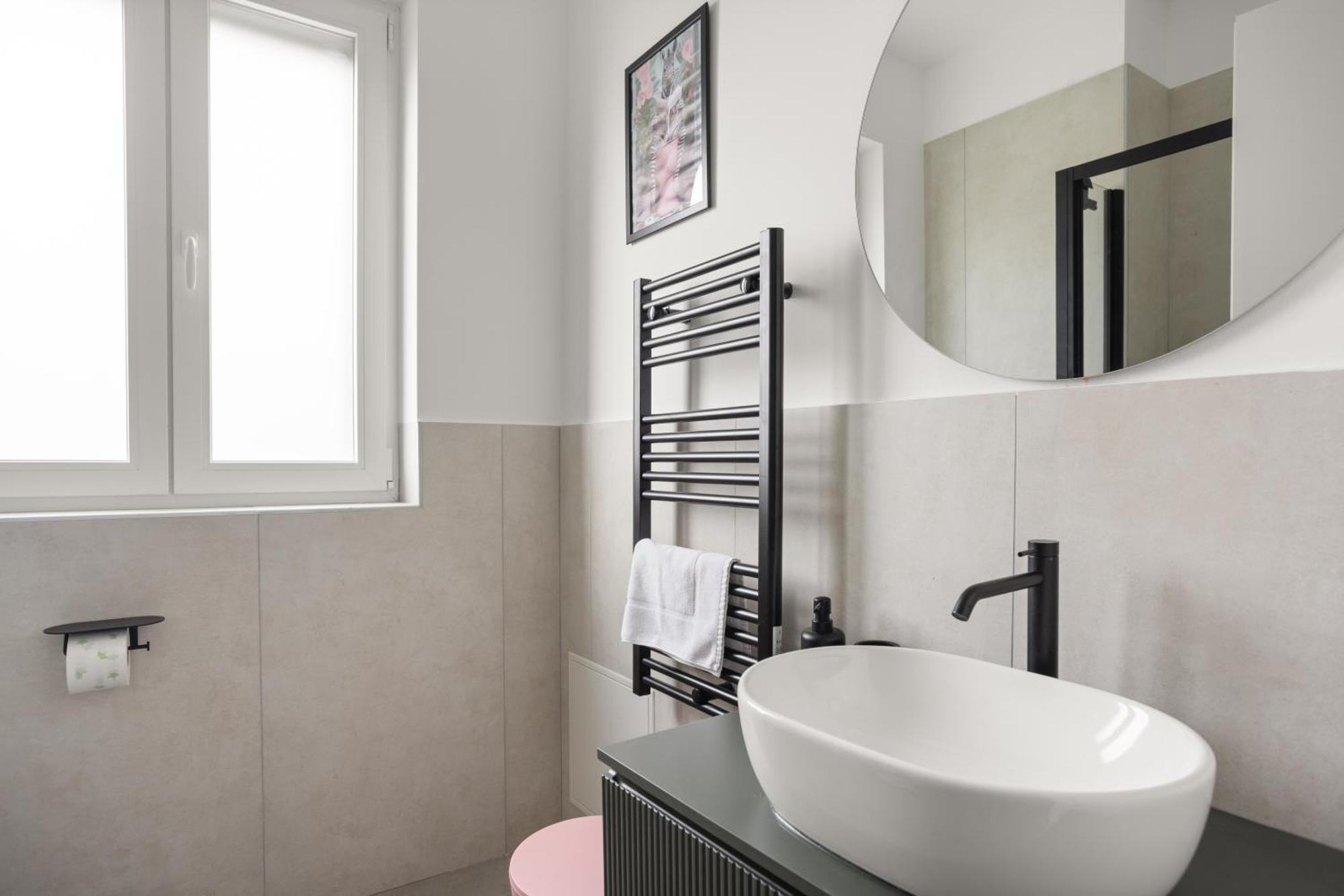 Appartement The Poolside House - New 2 Bedroom With Terrace *