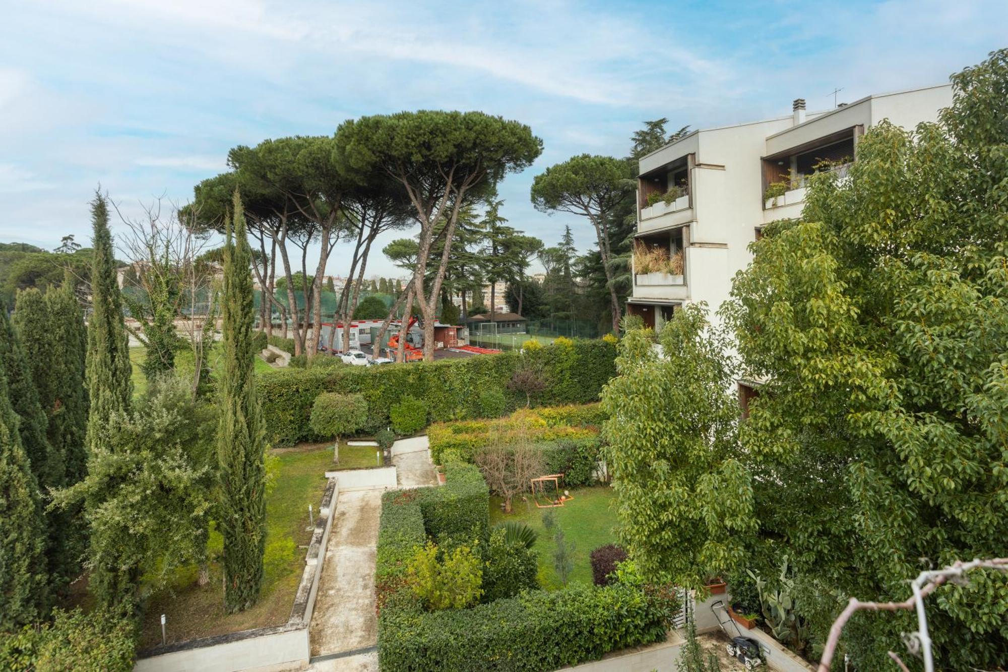 The Poolside House - New 2 Bedroom With Terrace Appartement