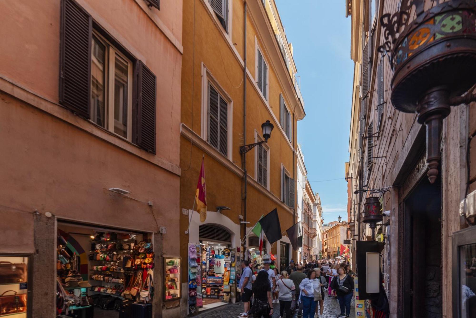 Via Del Lavatore Private Apartments Rome