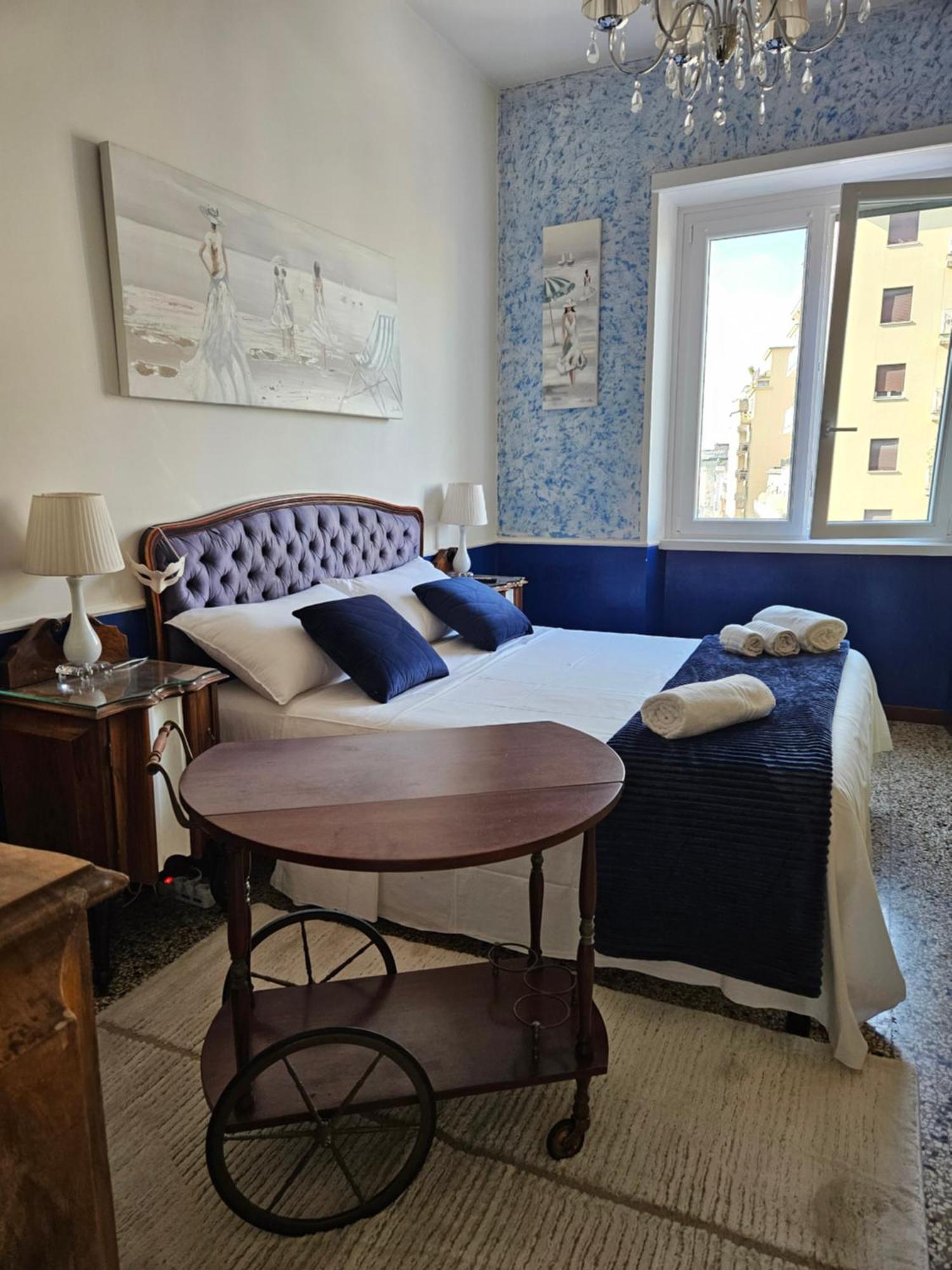 12 V Itali Roma