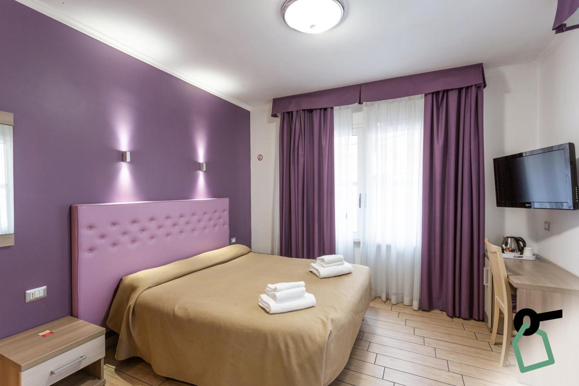 Aparthotel Hotiday Collection - Barberini Rome