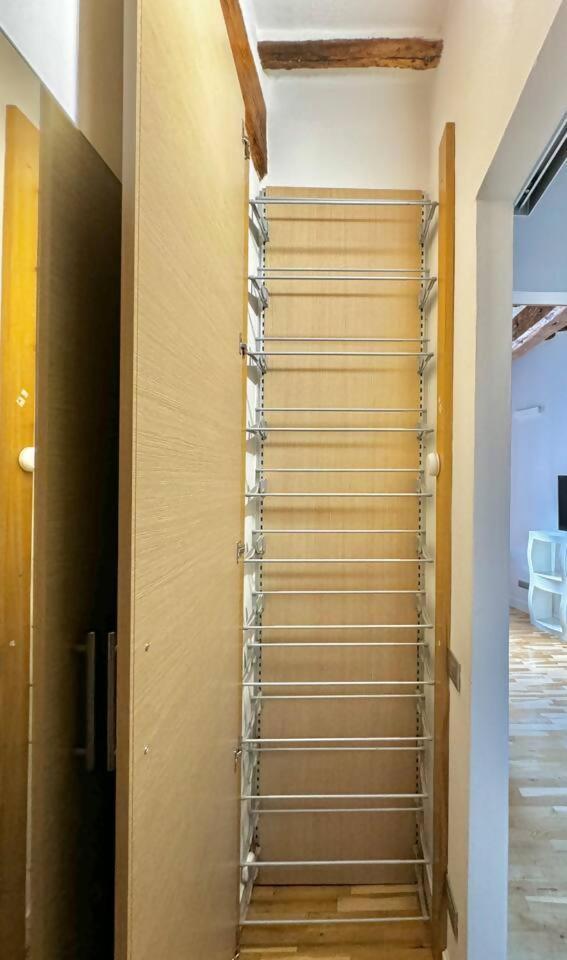 Vetrina In Luxury Apartment *