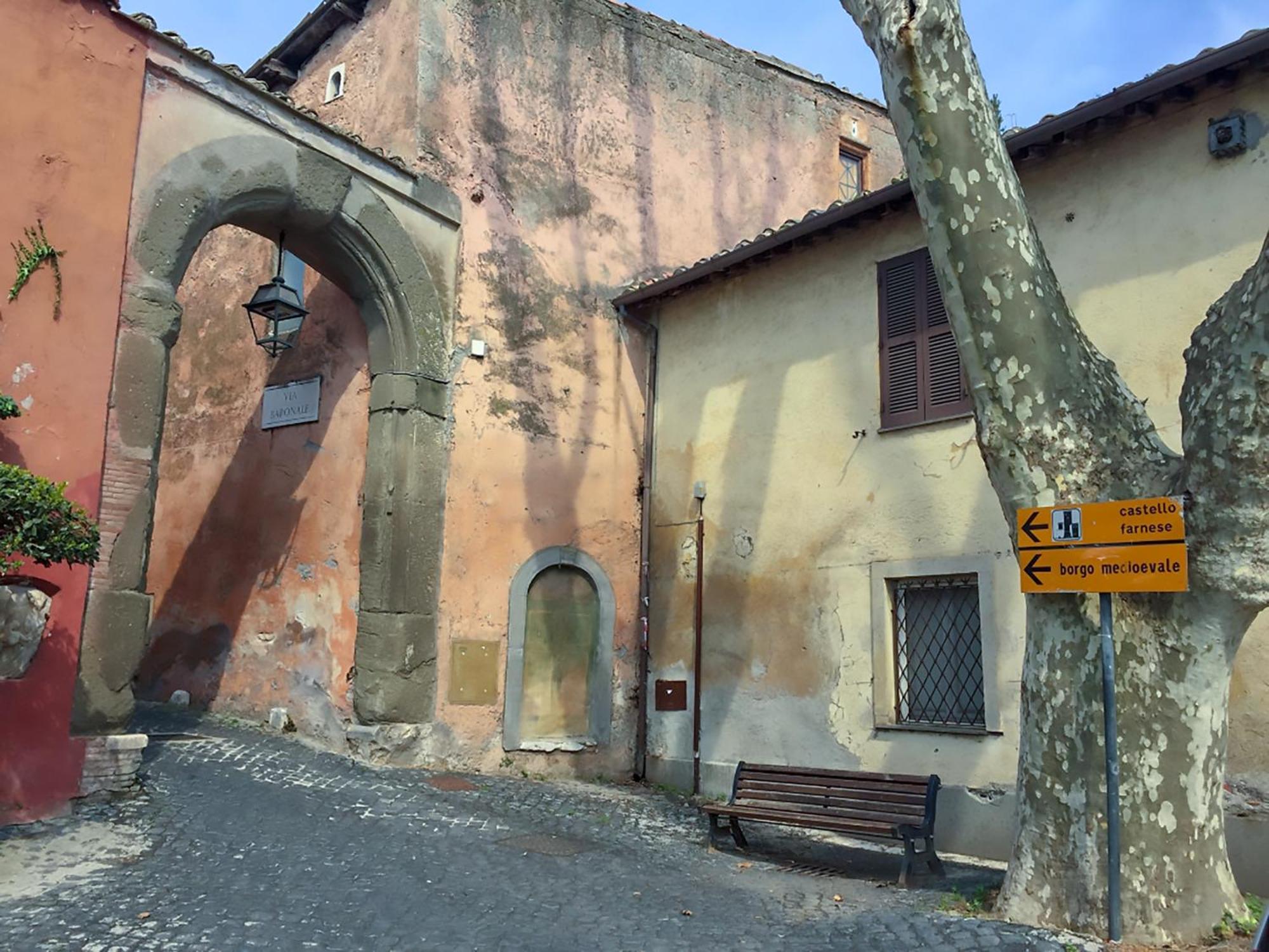 Nel Borgo * Rome