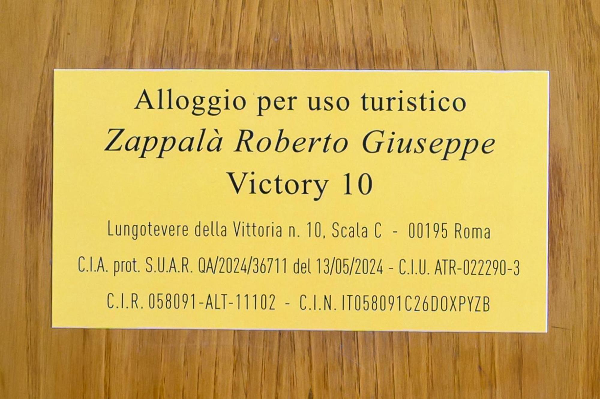 L Vicino Stadio Olimpico - Victory 10 *