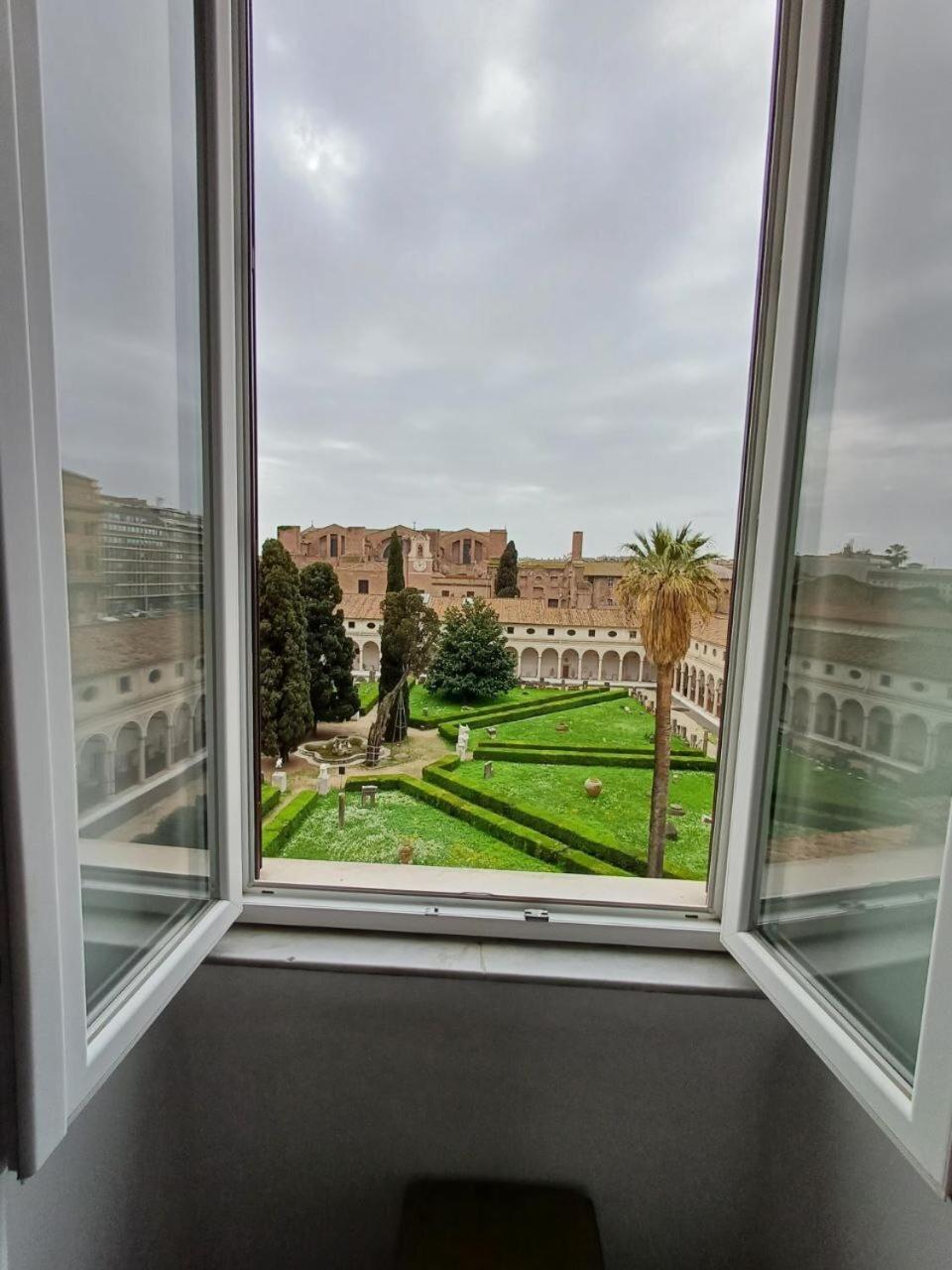 X2 Con Splendida Vista Sulle Terme Di Diocleziano E Sul Chiostro Di Michelangelo Casa de hóspedes *