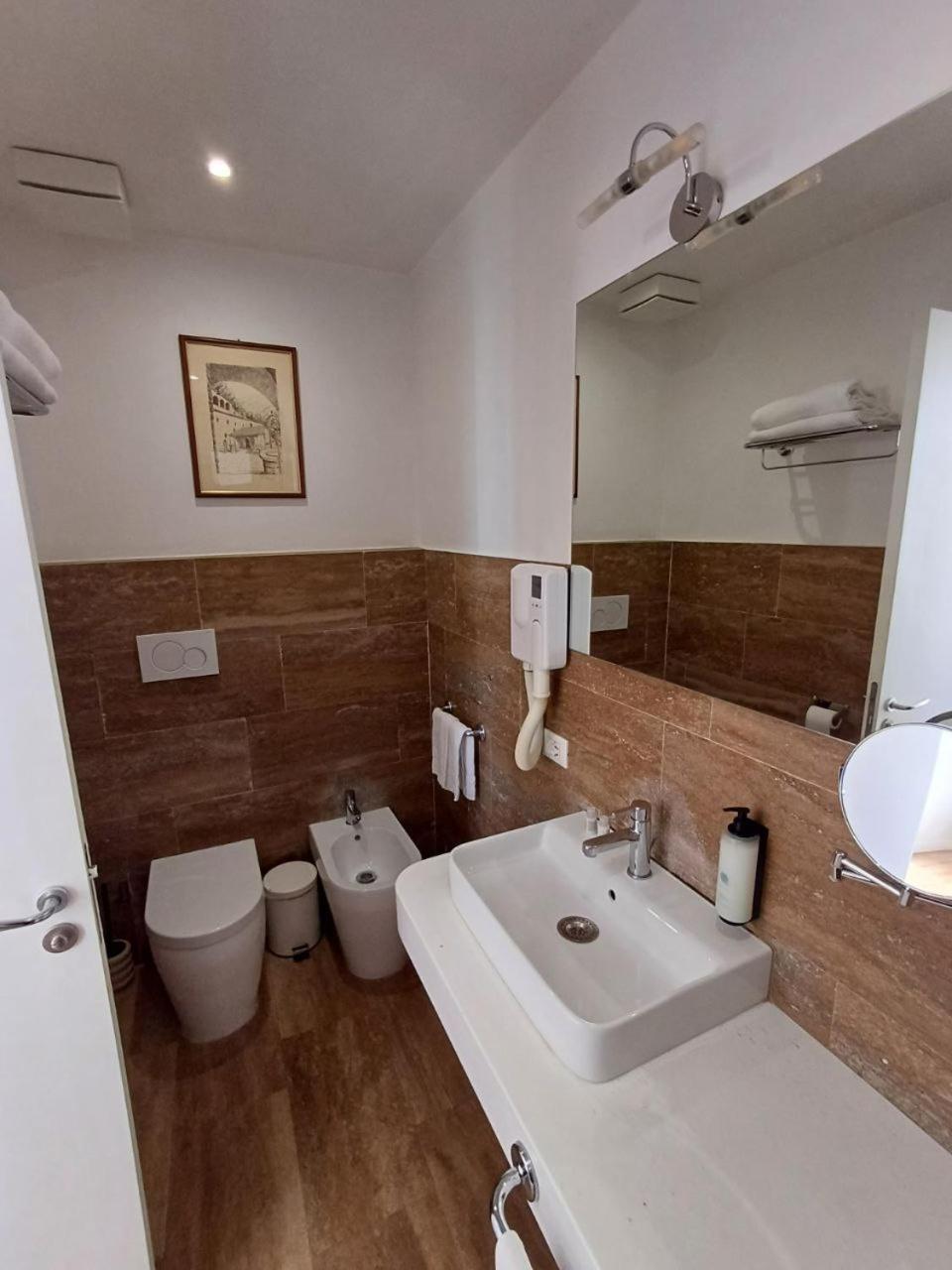 Guest house Triple Big Amazing View, For Two O Three Person, In Center Of Rome