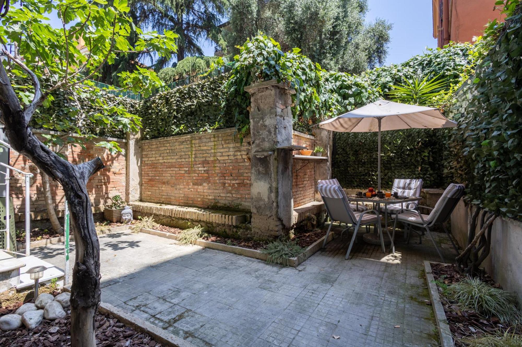 Isabella Stylish With Garden Apartment *