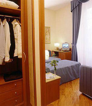 69 Manin Street 3* Rome