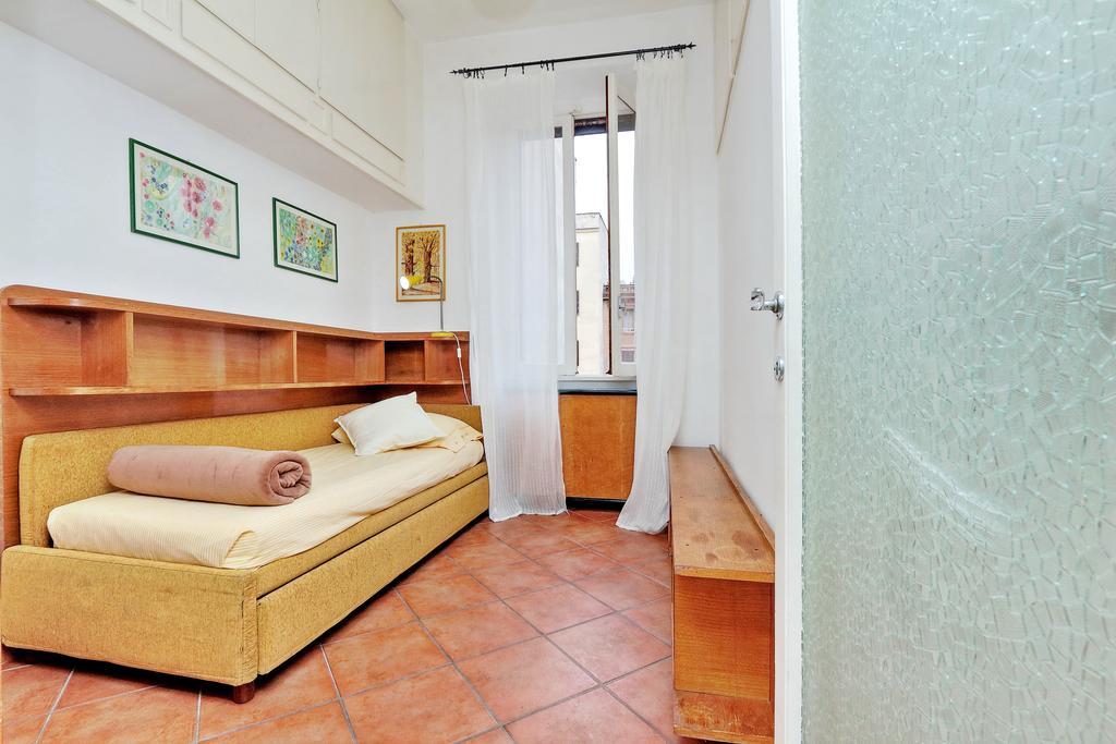 Gessi Halldis Rome