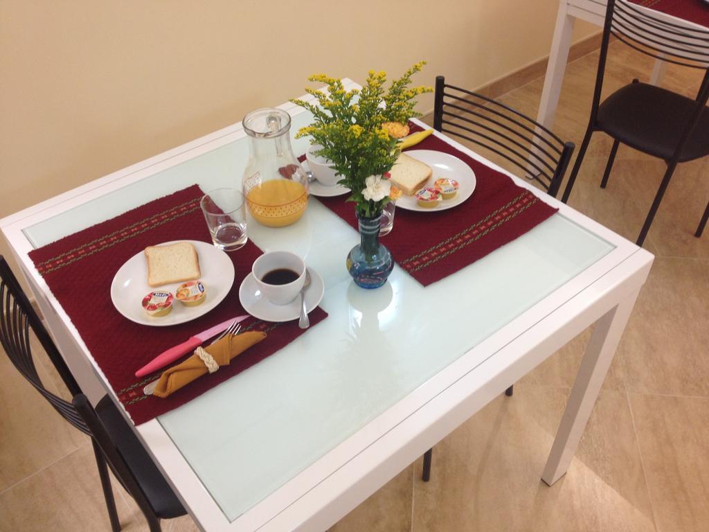 Trastevere's Friends Acomodação com café da manhã  3*