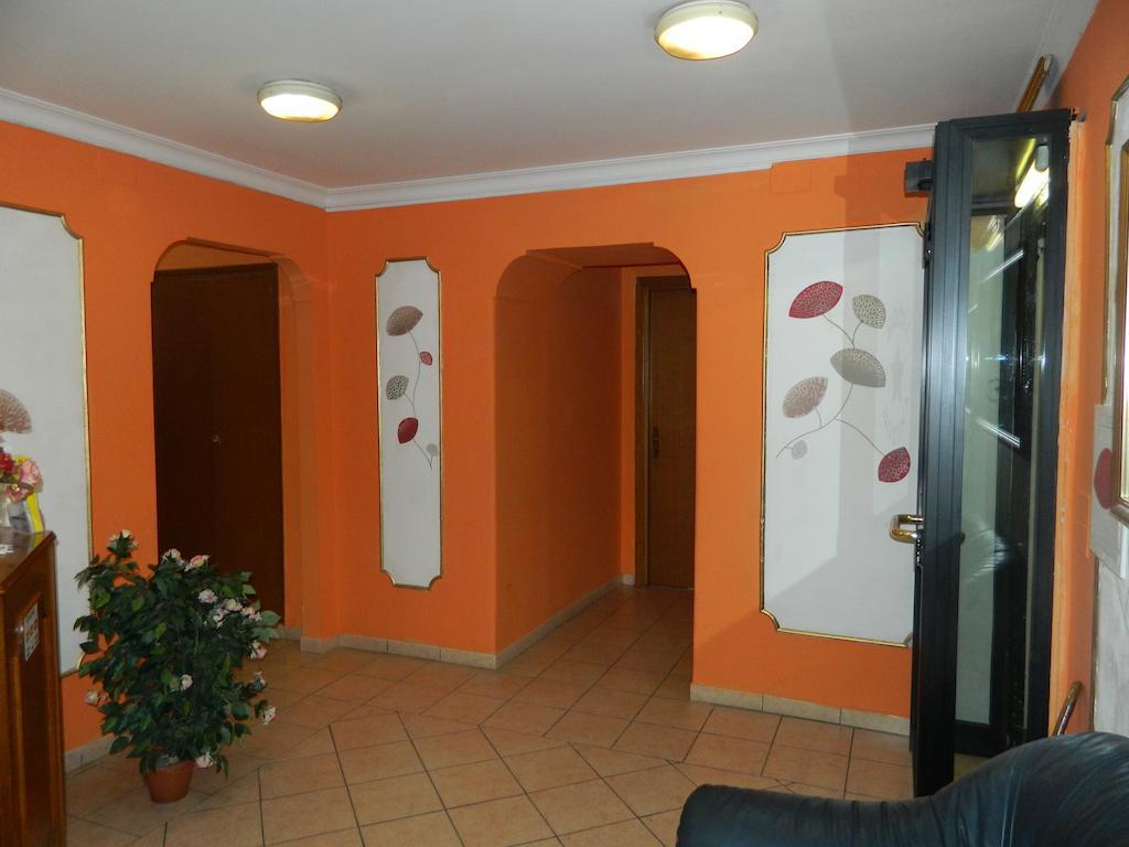 Roxena House * Rome
