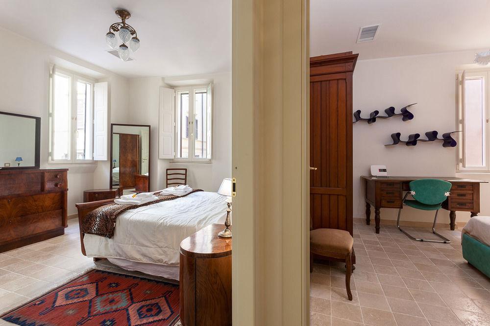 Dimora Storica Palazzo Marescalchi Belli Apartment Rome