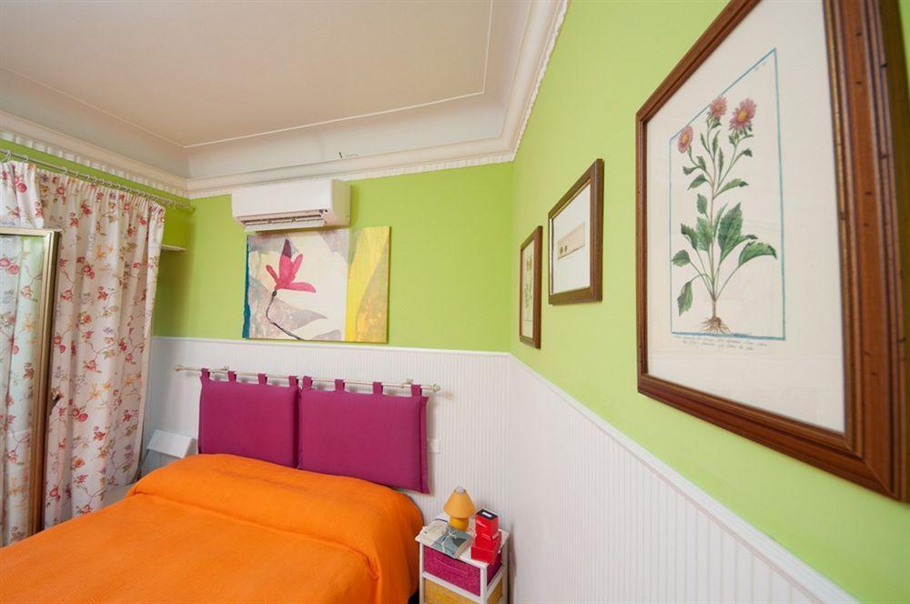 Passeggiate Romane Couette-café 2*
