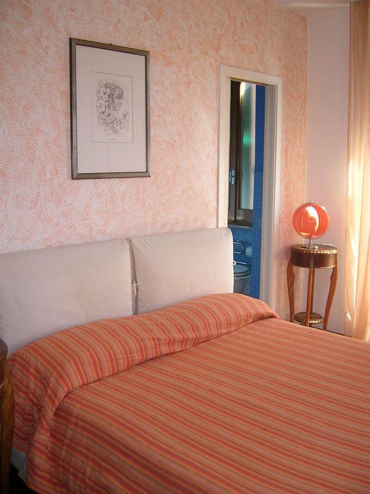 Emi's Couette-café Rome