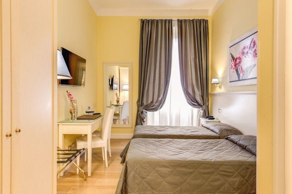 Castrense Couette-café 2*