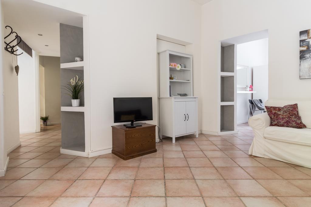 Santonofrio Apartments Apartment