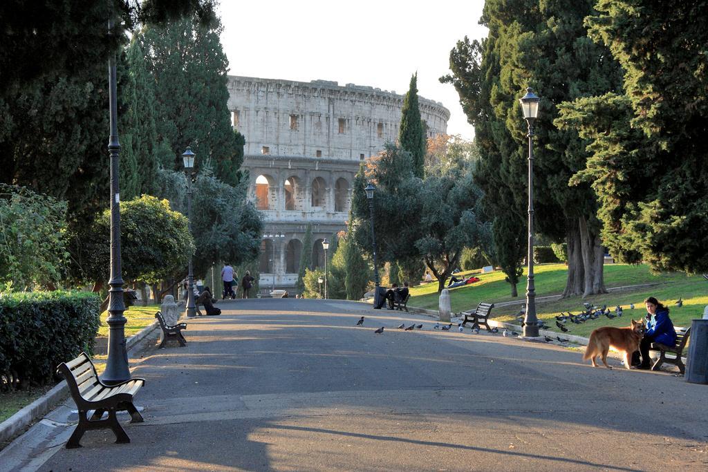 Charming Antonia 300 Mt From Colosseum Apartment