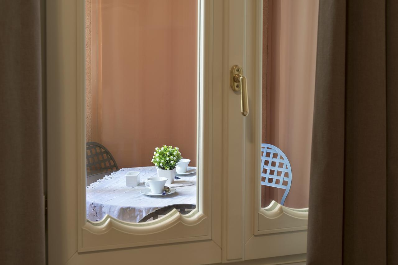 Apartment Dimora Storica Palazzo Marescalchi Belli