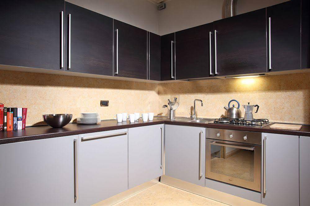 Apartment Dimora Storica Palazzo Marescalchi Belli Rome