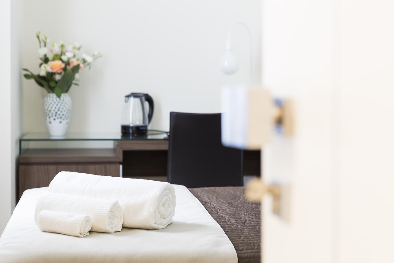 Rhome Guest house