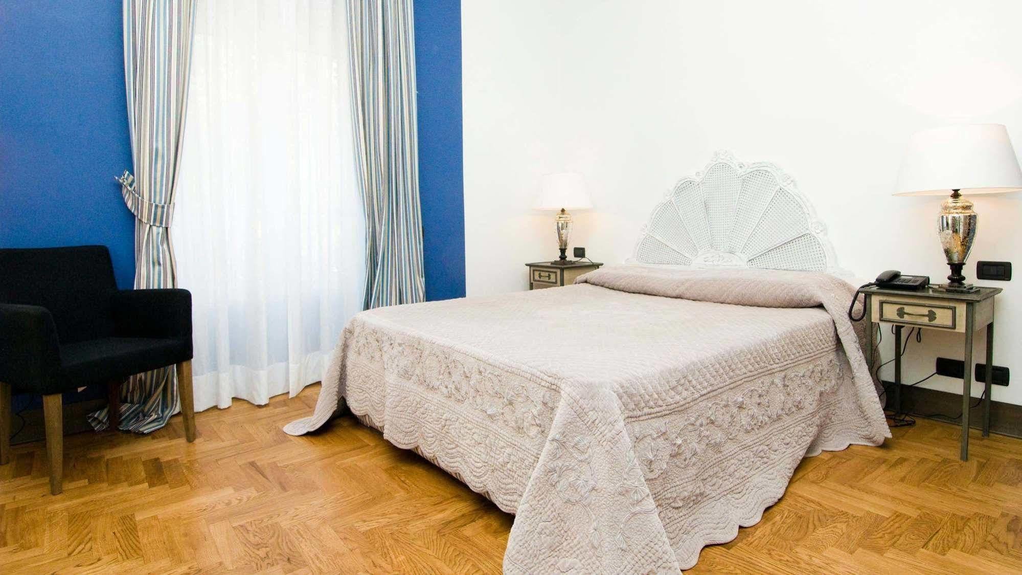 Linneo 3* Rome