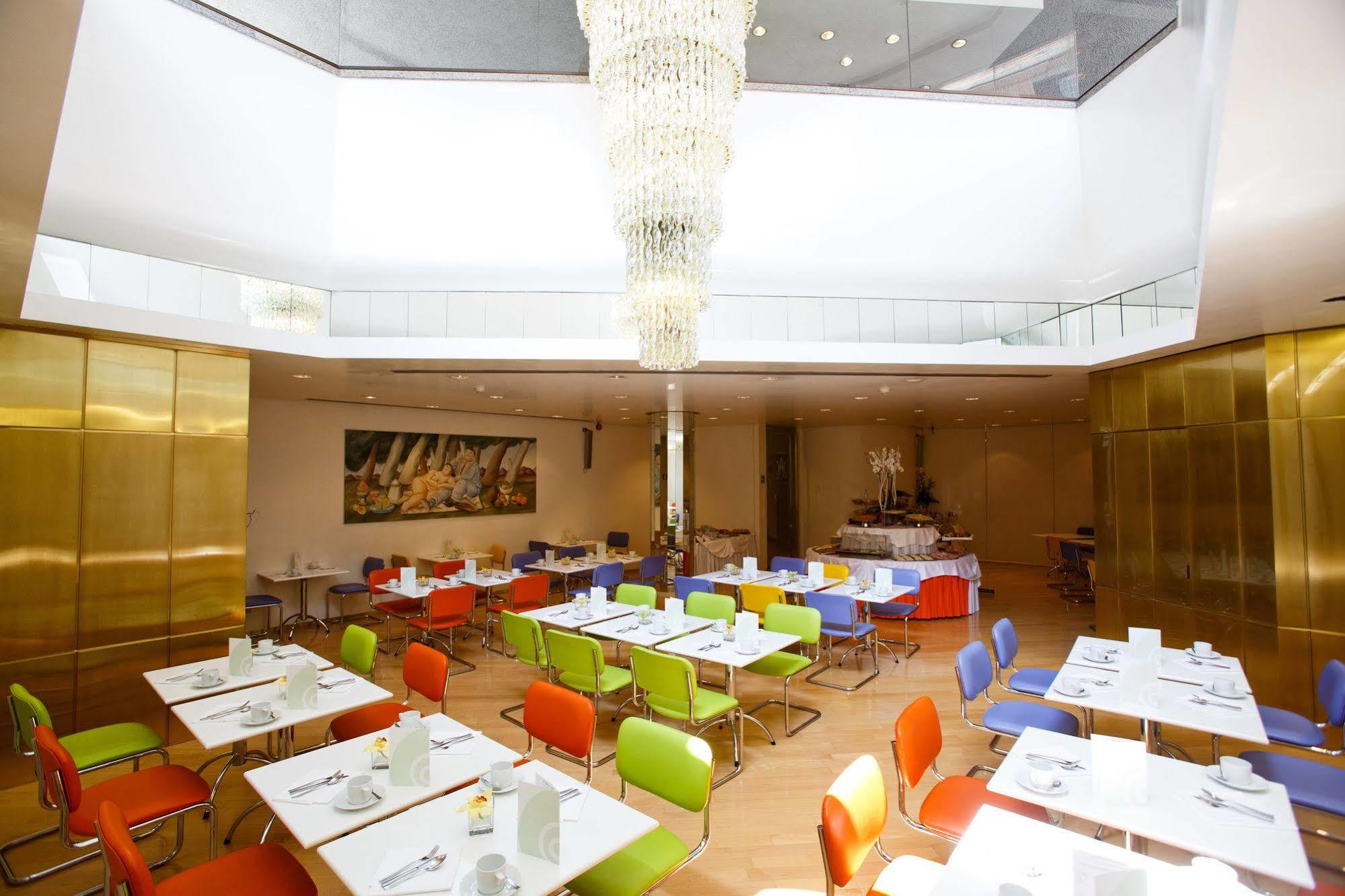 Hotel Albani 4*