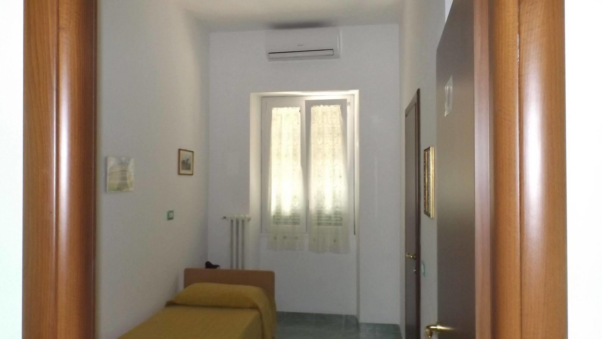 Foresteria Esercito Della Salvezza Albergue *