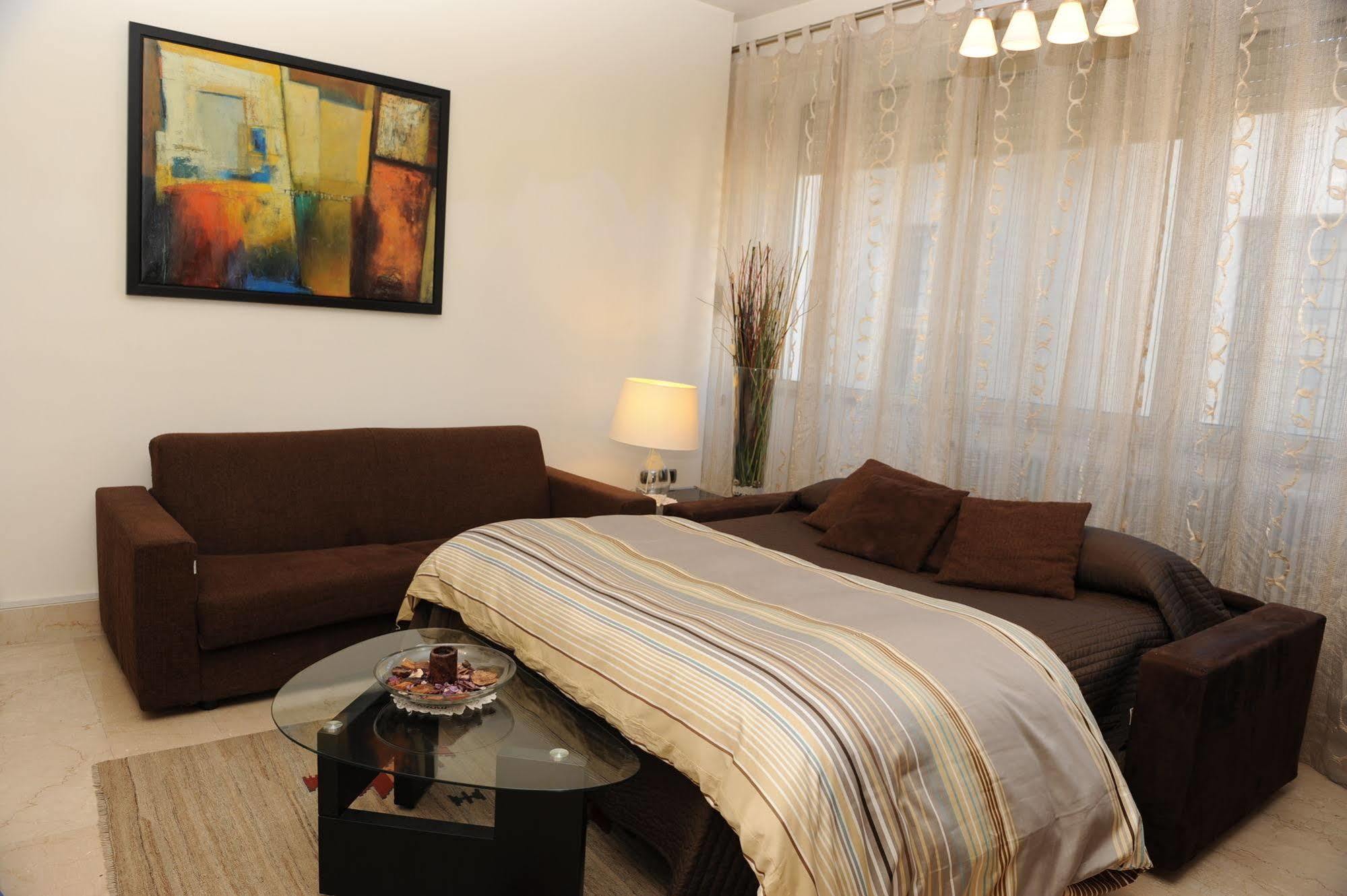 Aparthotel Lux Roma