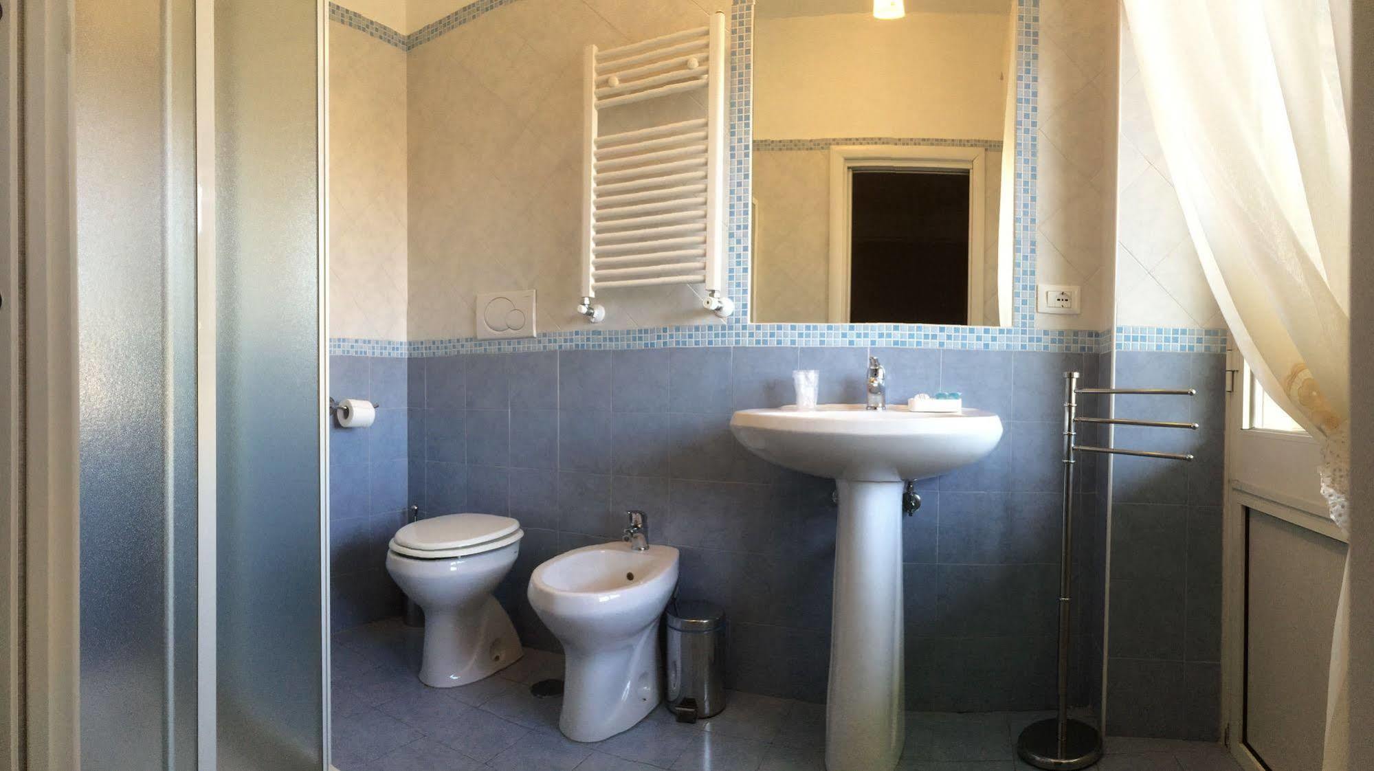 Guest house Domus Italiana 3*