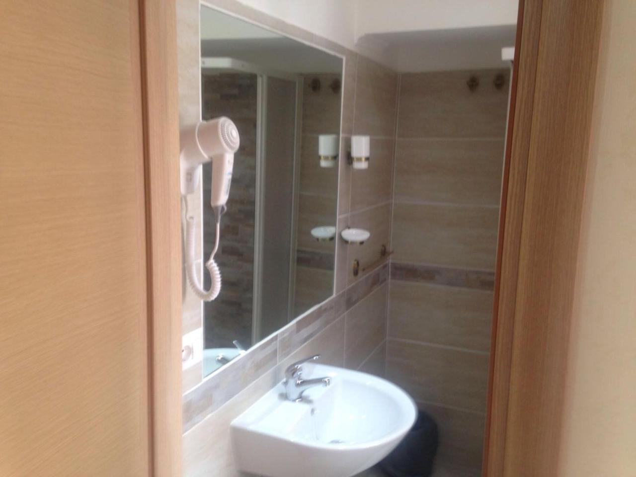 Guest house Hola