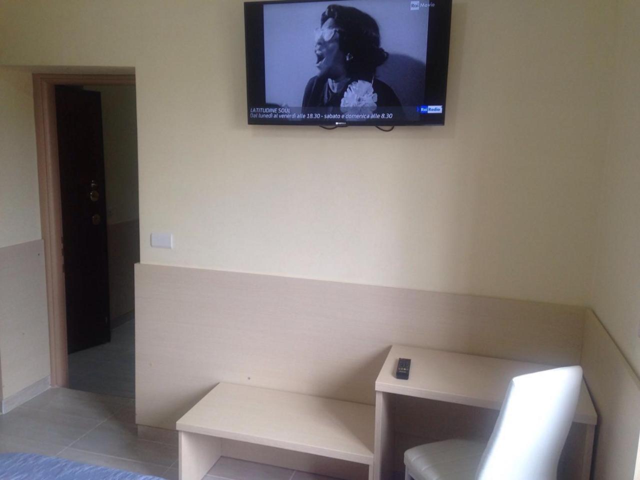 Guest house Hola