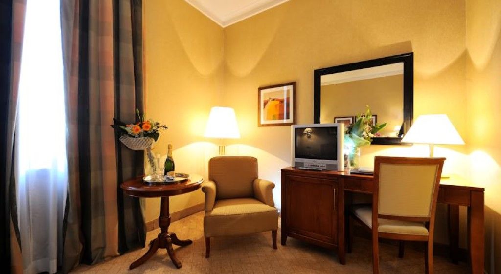 Lh Lloyd Hotel