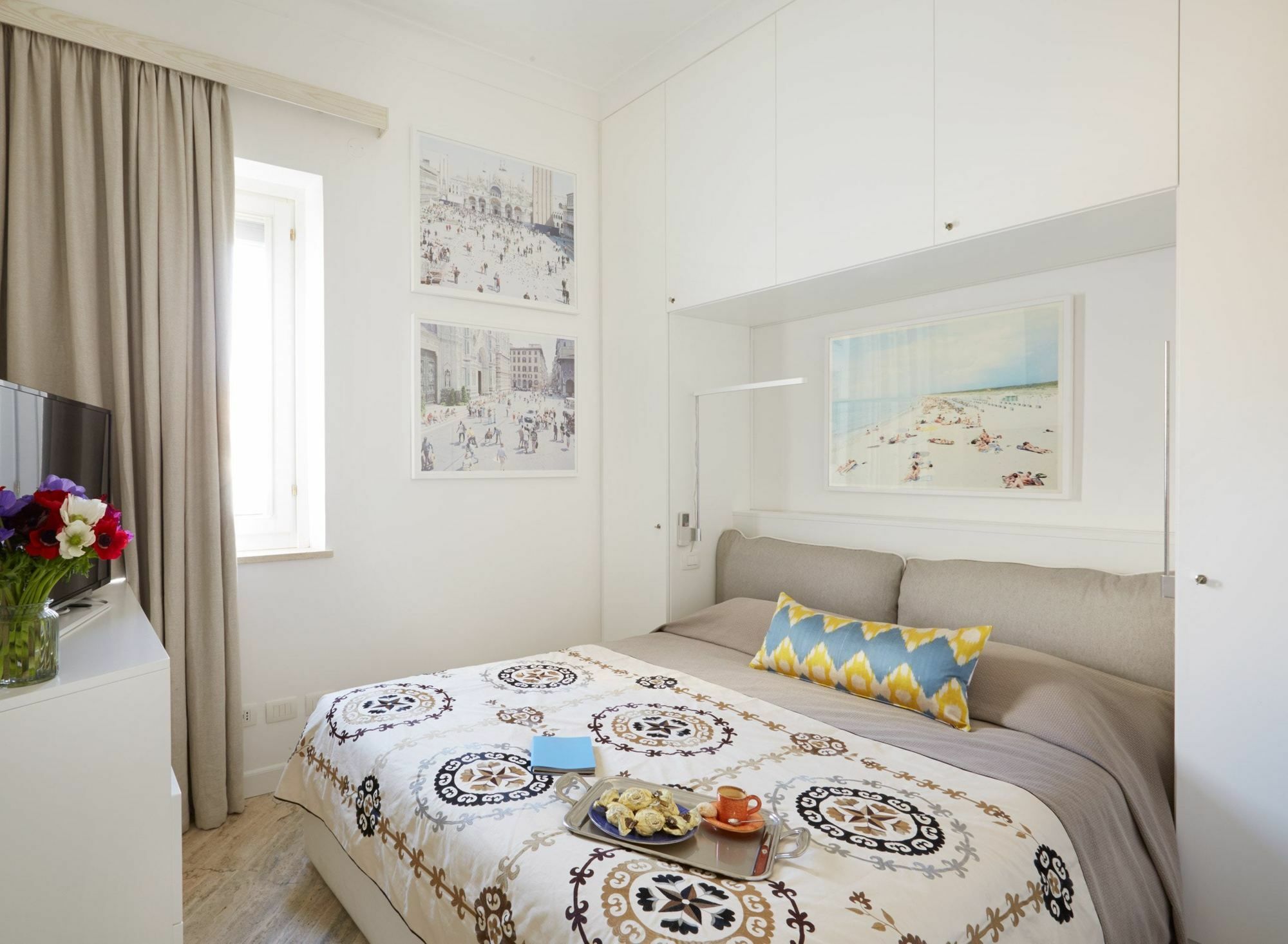 Via Del Corso - Three Bedroom Penthouse * Rome
