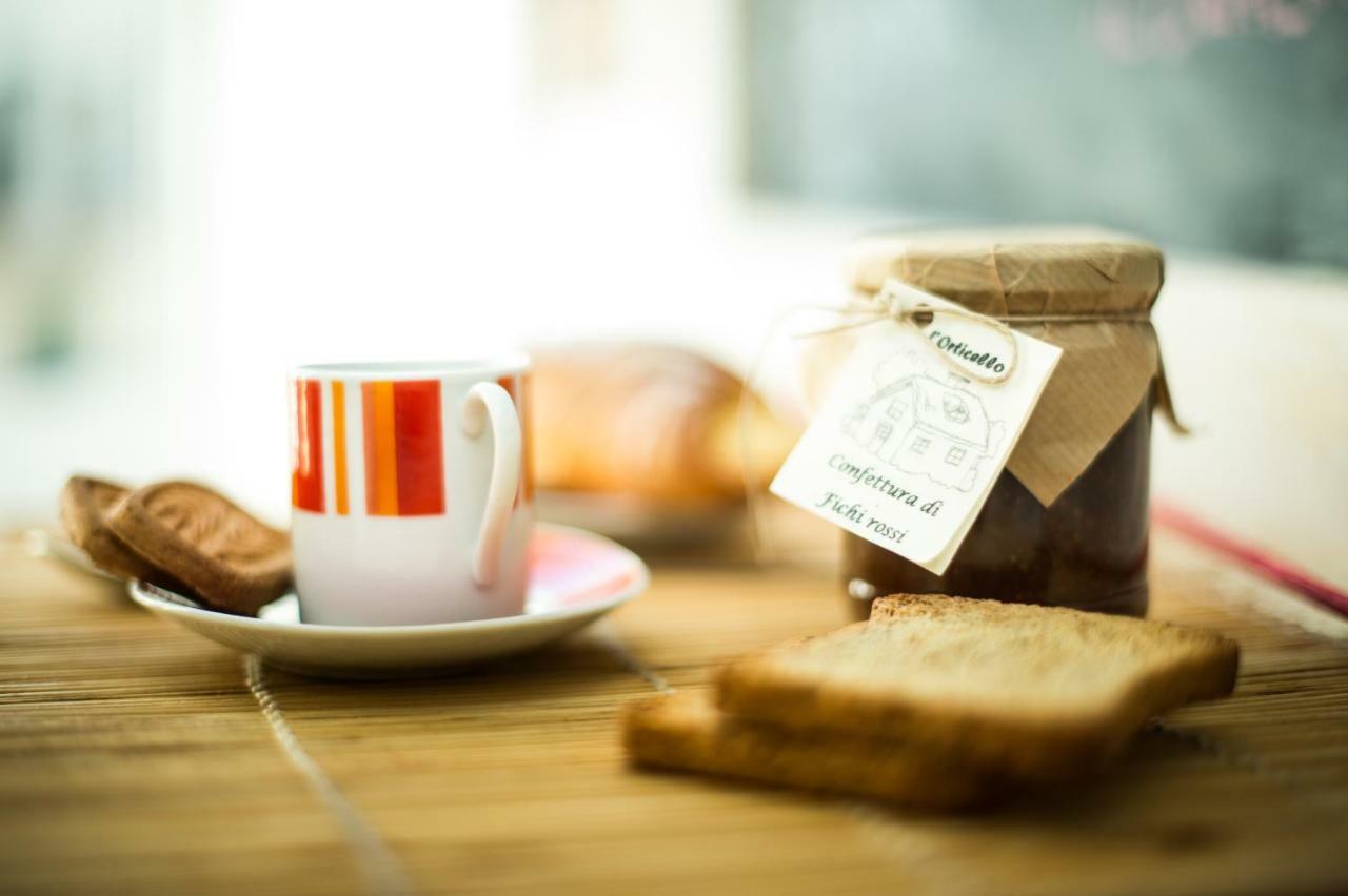 Acomodação com café da manhã  Guest Art *