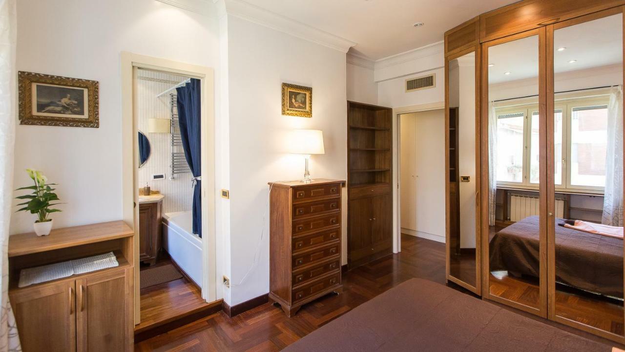 Apartment In Ponte Milvio Rome