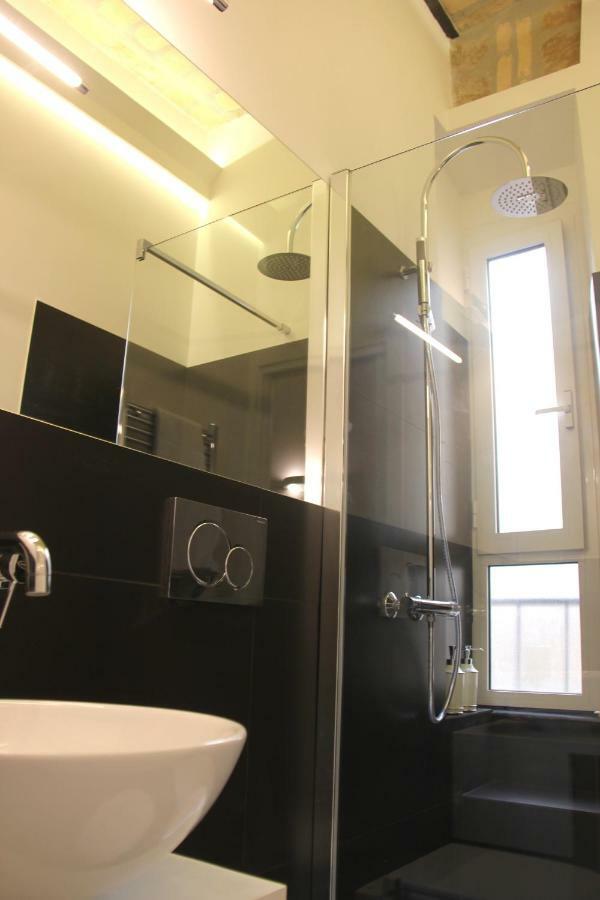Luxury Near Colosseum 2* Rome