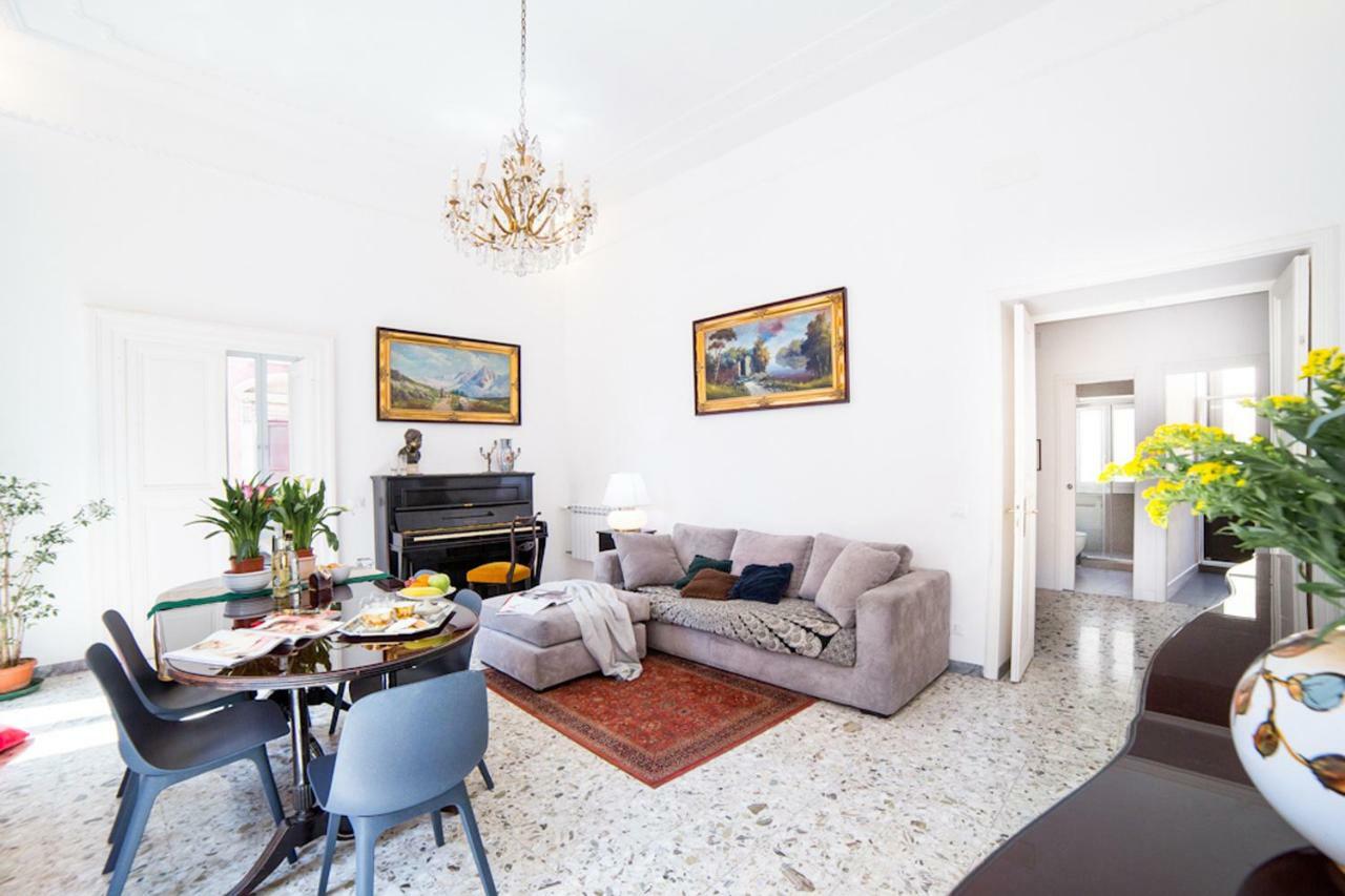 Domus Aurea 295 *