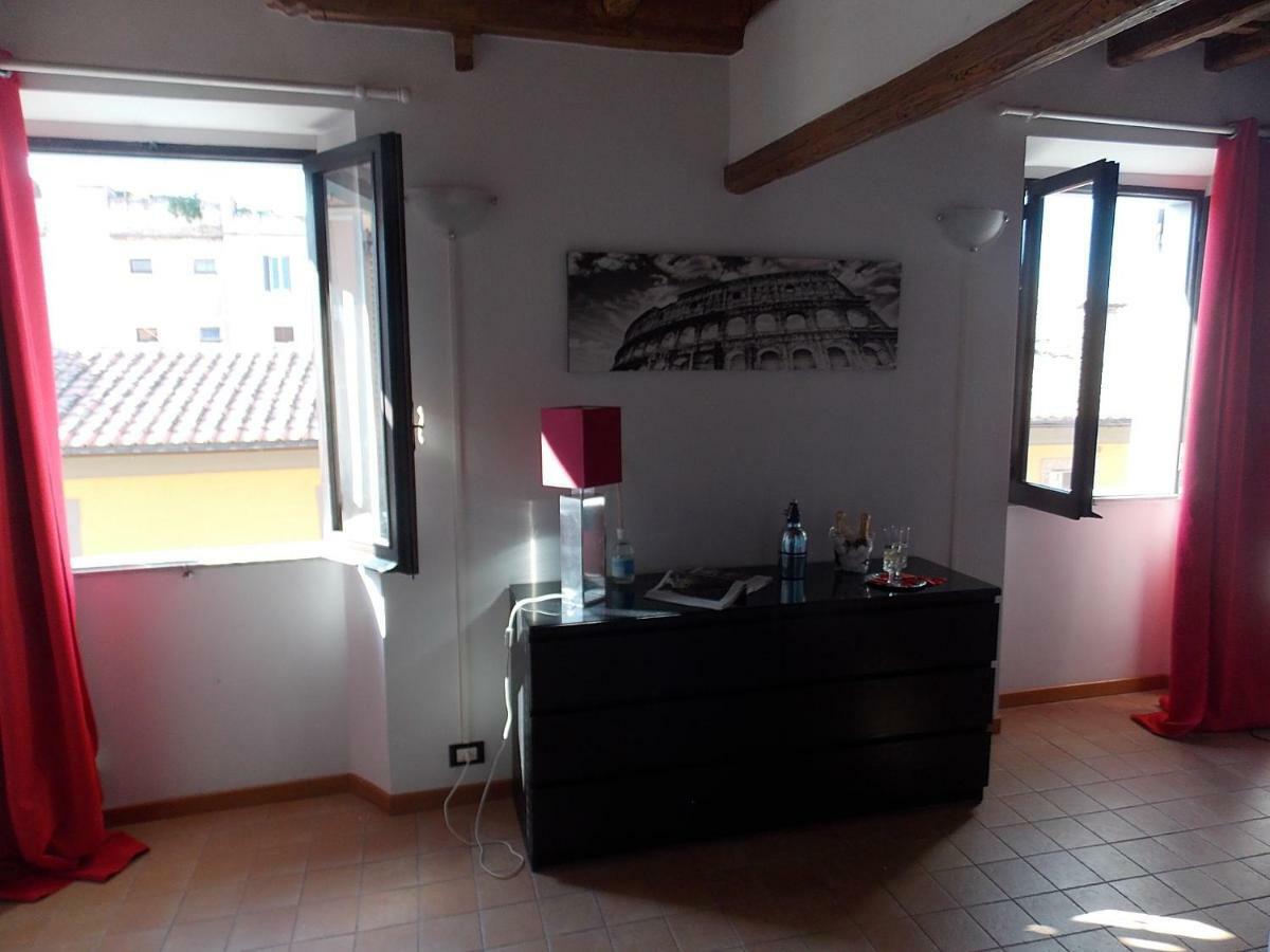 Casa Vacanze Santa Rufina Apartment