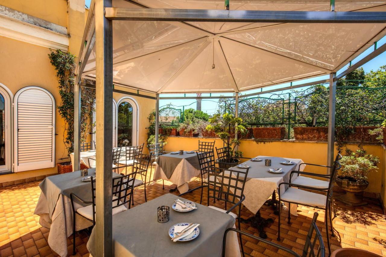 Comfort Astoria Palace Bed & Breakfast 3*