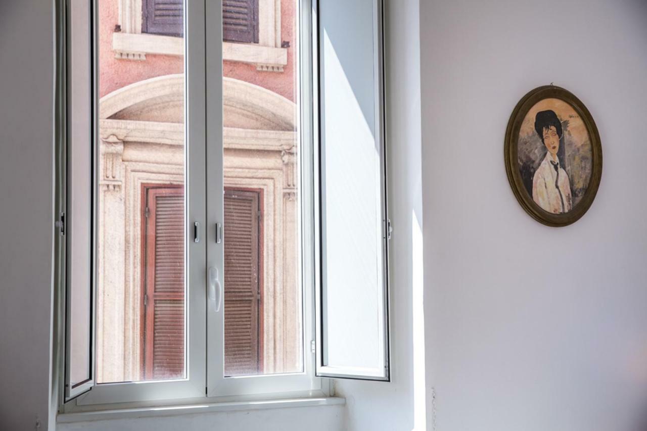 Domus Aurea 295 *