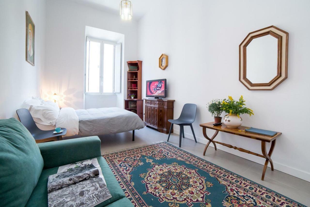 Domus Aurea 295 *