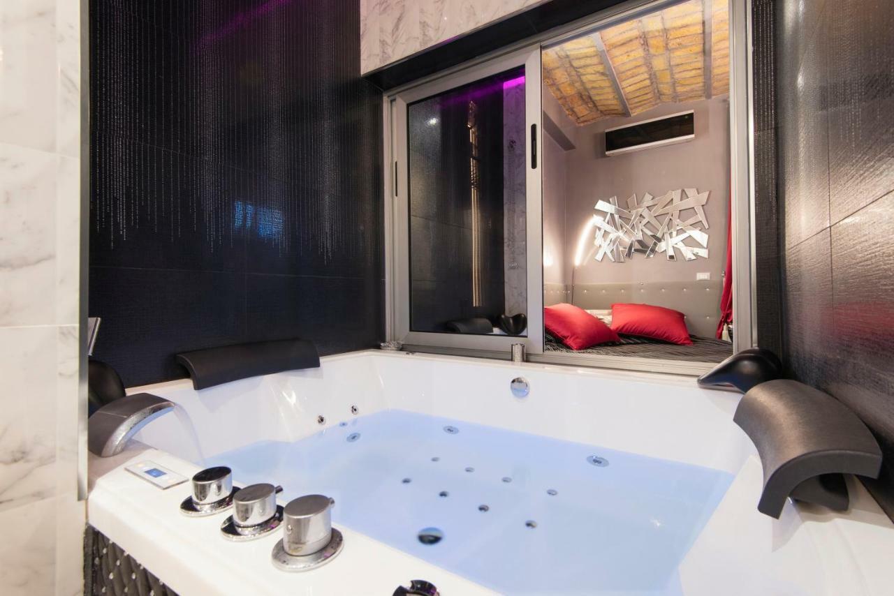 Jacuzzi Suitesweetrome Appartement *