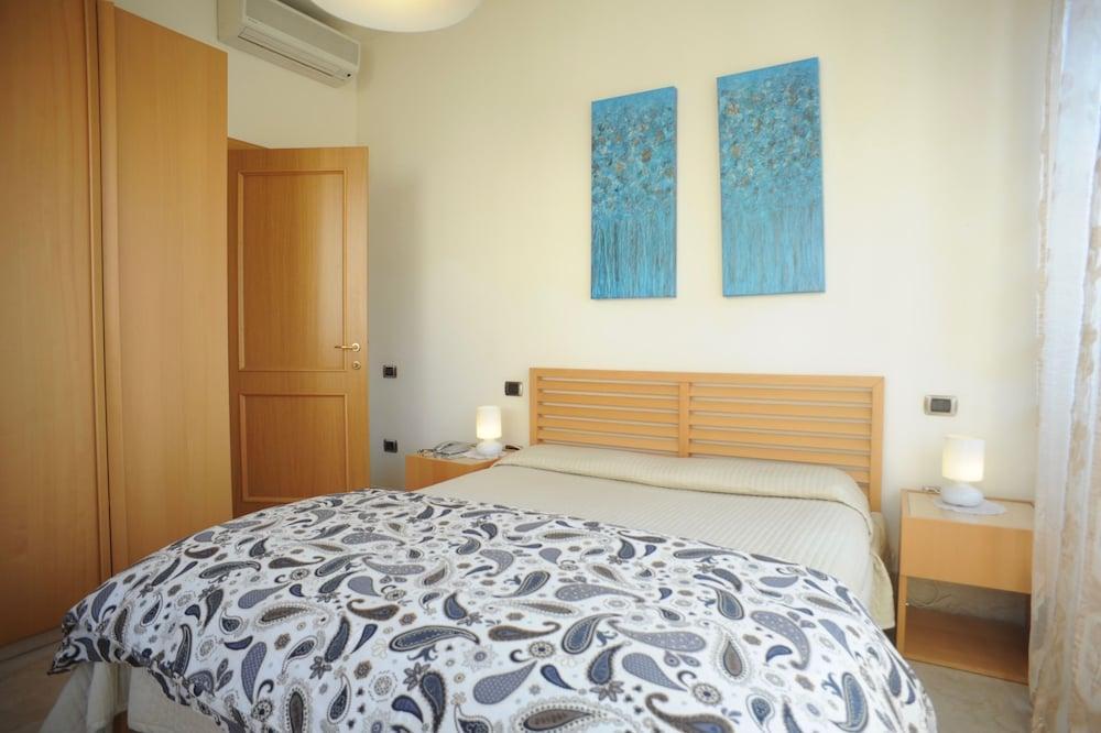 Lux Aparthotel 2*