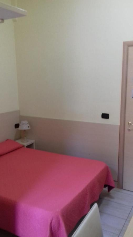 Hola Guest house 3*