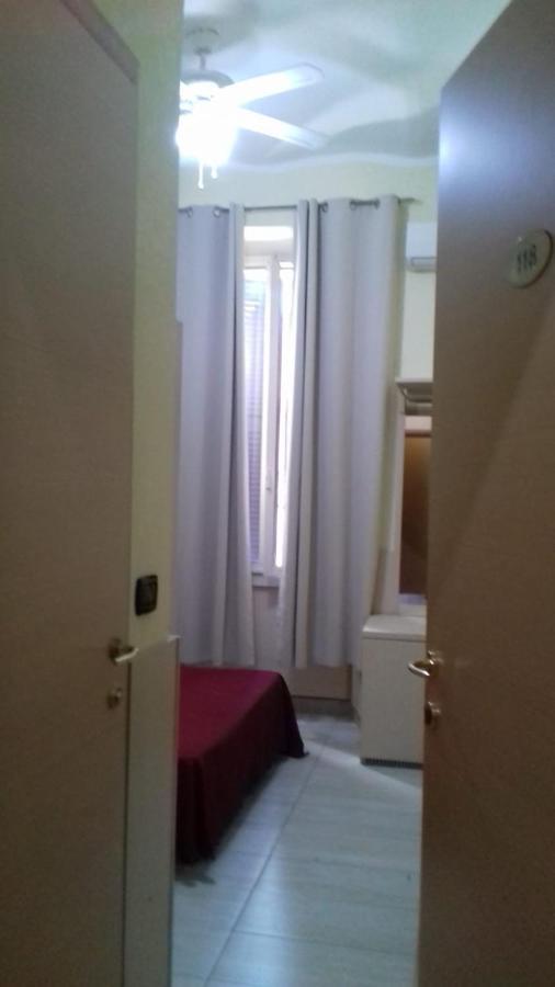 Hola Guest house 3*