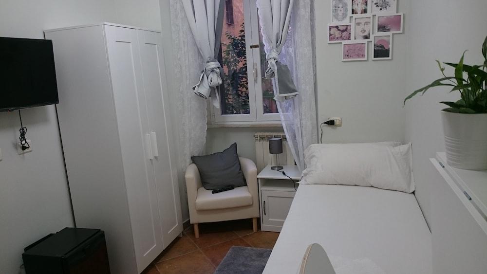 Martini Guest house