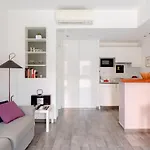 Rhome Accomodation