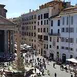 Restored Apartment - Stunning Pantheon View