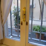 34 Forum Apartment