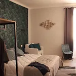 Vite 99 Spanish Steps Room